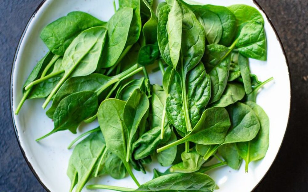 spinach-salad-green-juicy-leaves-organic-salad-serving-size_88242-6194